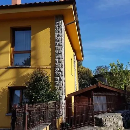 Casa Con Jardin Holiday home *